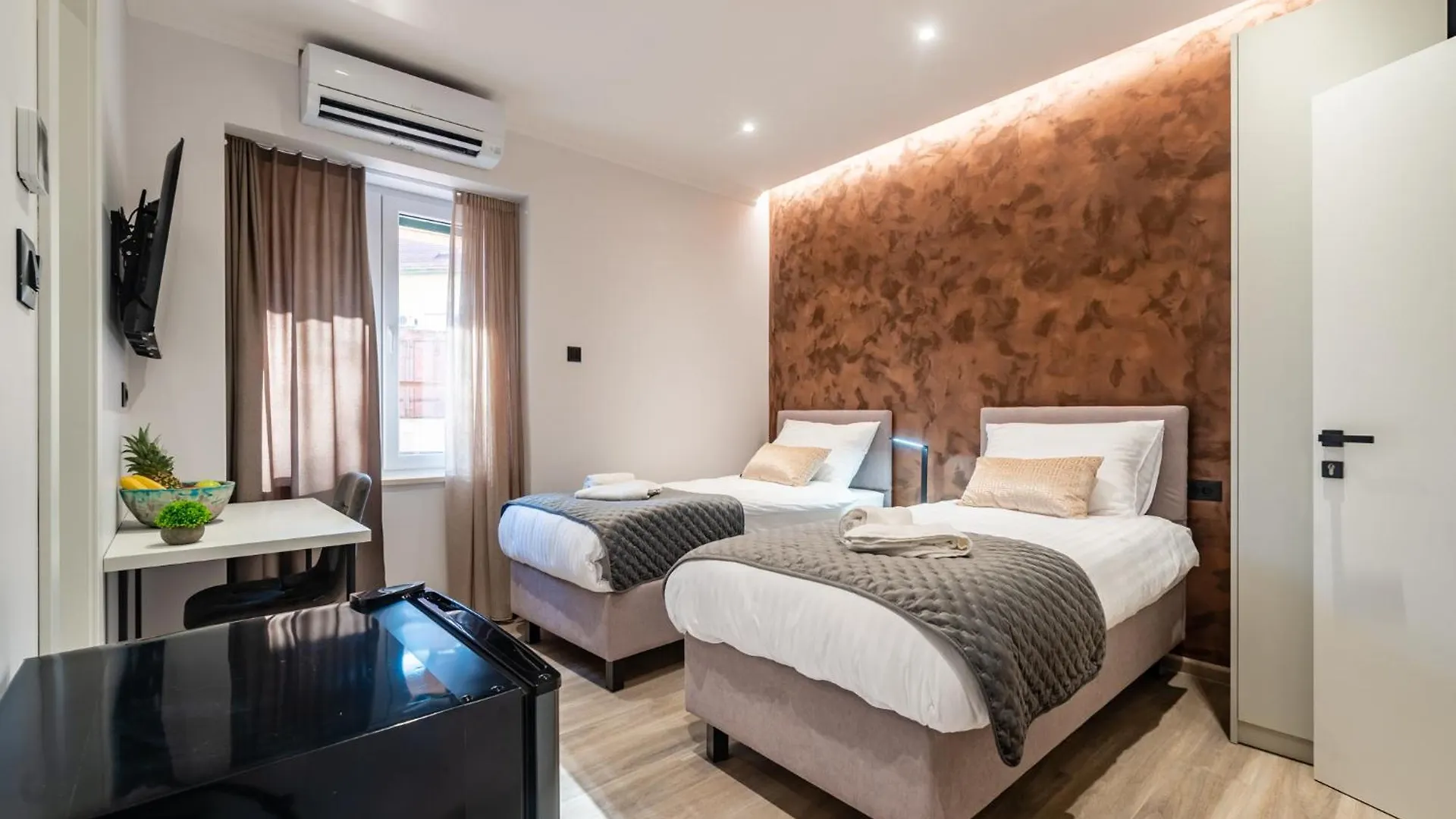 Suite Stay At 4 Apartment & Rooms Split 0*,